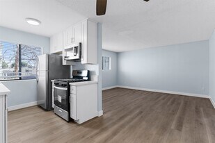 1804 W 78th St in Los Angeles, CA - Building Photo