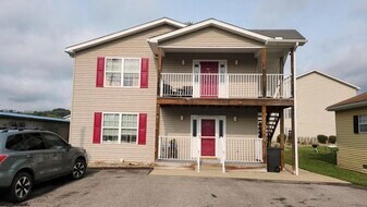 429 Mansfield Ave, Unit 431 in Morgantown, WV - Building Photo