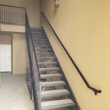 5647 Dorsey St in Ventura, CA - Foto de edificio - Building Photo