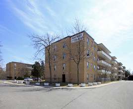 Gardenview Terrace in Toronto, ON - Building Photo - Building Photo