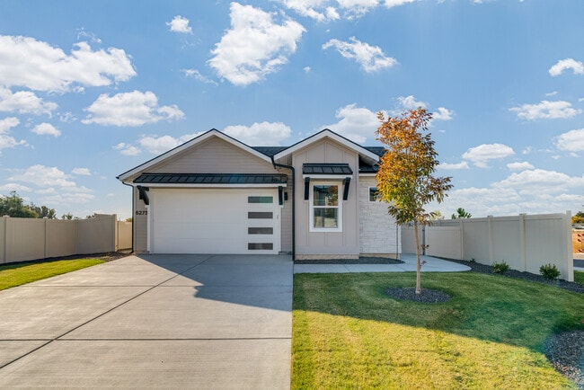 6273 S Binky Ave in Kuna, ID - Building Photo - Building Photo