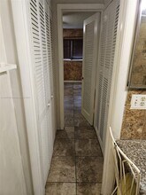 1460 NE 169th St in North Miami Beach, FL - Foto de edificio - Building Photo