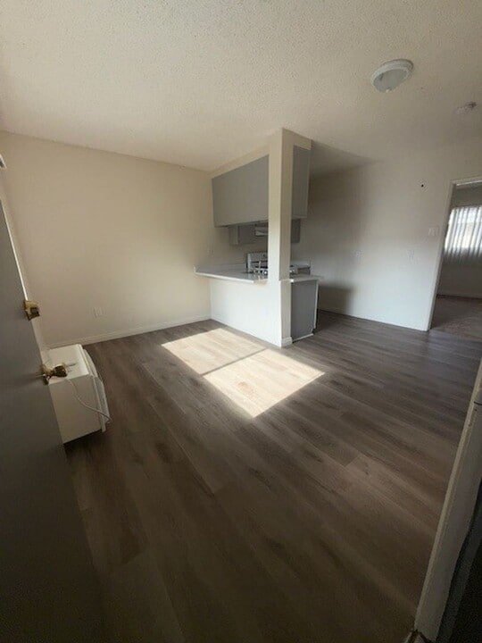 7147 Greeley St in Tujunga, CA - Foto de edificio