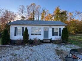1054 Johnnie Bud Ln in Cookeville, TN - Building Photo