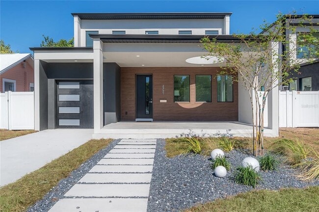 2721 17th Ave N in St. Petersburg, FL - Building Photo - Building Photo