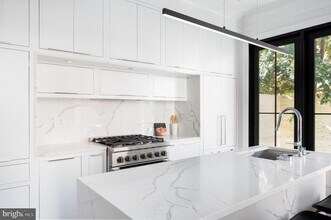1300 Q St NW, Unit 1 in Washington, DC - Building Photo - Building Photo