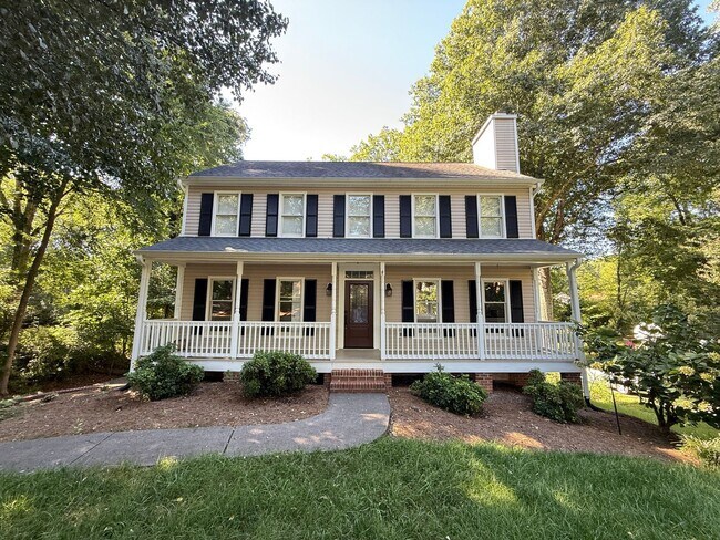 property at 6714 Amberley Ln