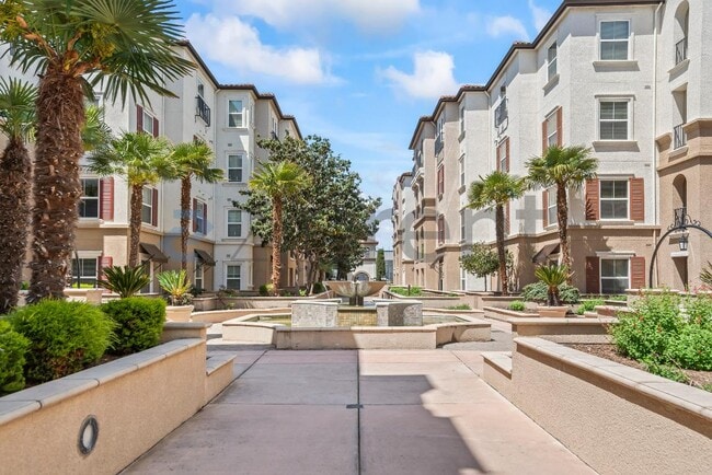 3385 Dublin Blvd in Dublin, CA - Foto de edificio - Building Photo