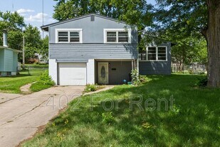 6006 N 68th St in Omaha, NE - Building Photo