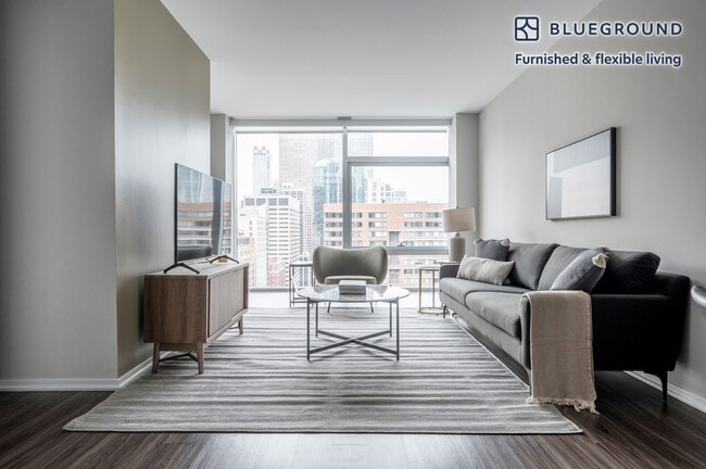 200 E Illinois St