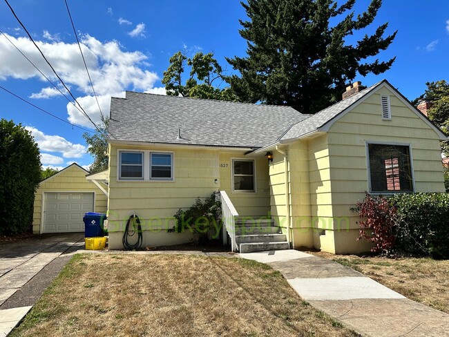 5527 NE 37th Ave in Portland, OR - Building Photo - Building Photo