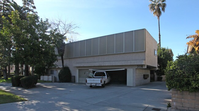 316 Pasadena Ave in South Pasadena, CA - Foto de edificio - Building Photo
