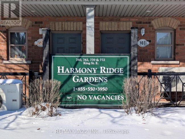 762 King St E in Oshawa, ON - Building Photo - Building Photo