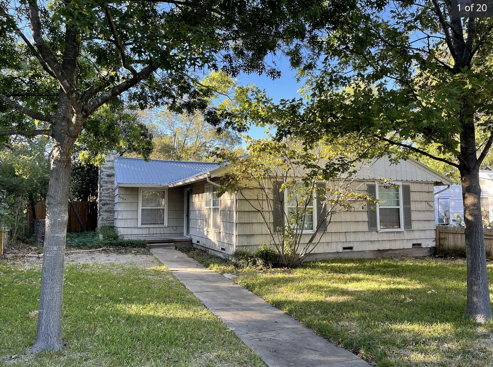 4009 Sanger Ave in Waco, TX - Foto de edificio