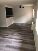 1131 Elden Ave, Unit 108 in Los Angeles, CA - Building Photo - Building Photo