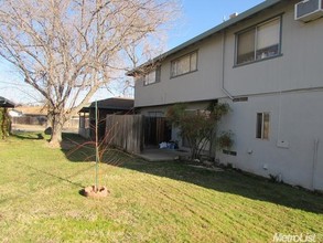 51 Dean Way in Folsom, CA - Building Photo - Building Photo