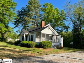 5380 Locust Hill Rd in Travelers Rest, SC - Building Photo - Building Photo