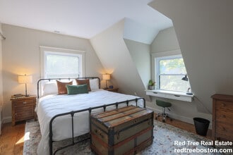 44 Winslow Rd in Brookline, MA - Foto de edificio - Building Photo