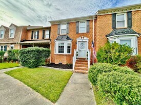 346 San Roman Dr in Chesapeake, VA - Building Photo