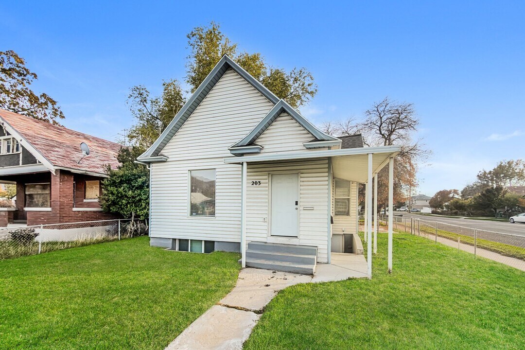 203 30th St in Ogden, UT - Foto de edificio
