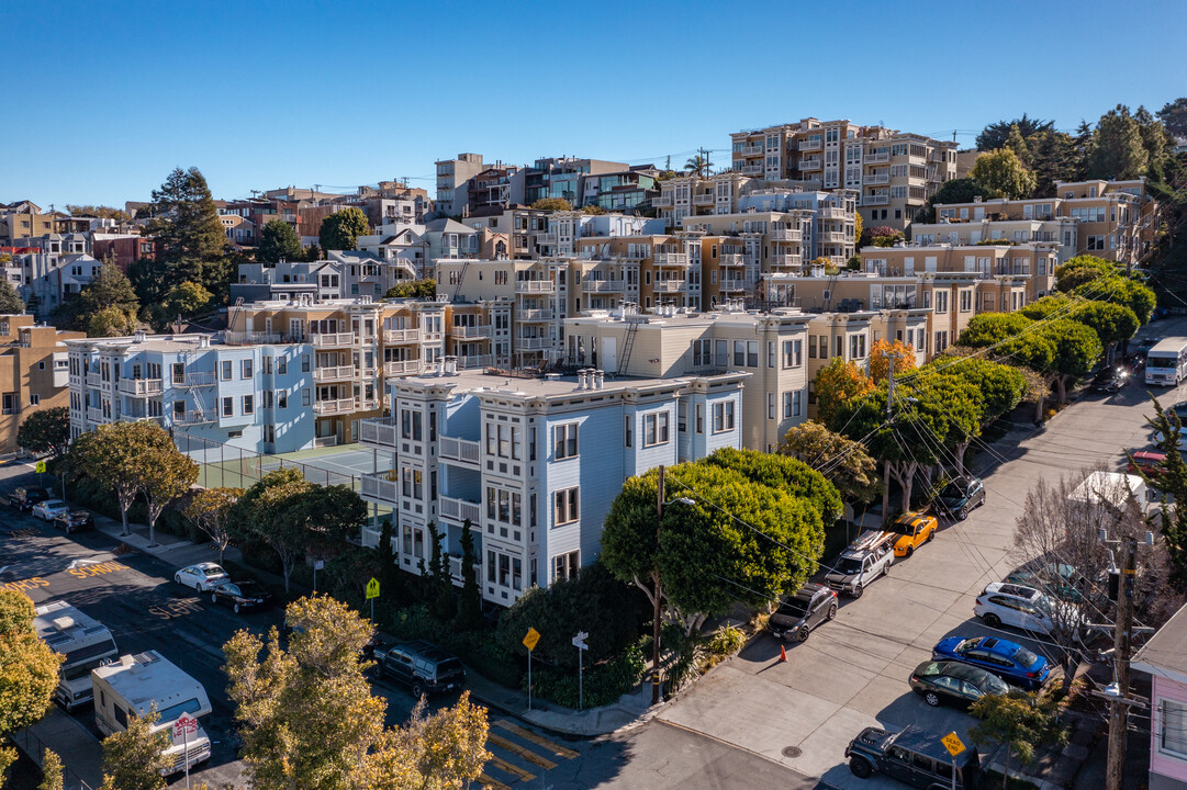 The Victoria Mews in San Francisco, CA - Building Photo