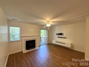 639 Mountainwater Dr in Charlotte, NC - Foto de edificio - Building Photo