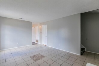 6903 Wentworth Dr in Austin, TX - Building Photo - Building Photo