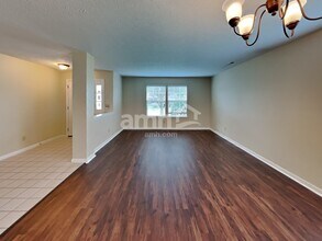 529 Austrian Way in Avon, IN - Building Photo - Building Photo