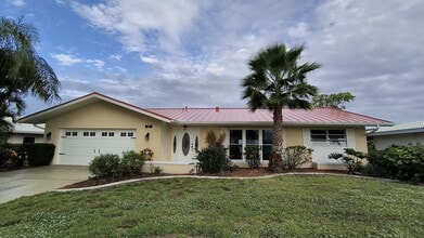 910 Juno Dr in Punta Gorda, FL - Foto de edificio - Building Photo