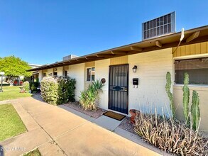 6721 E McDowell Rd in Scottsdale, AZ - Building Photo - Building Photo
