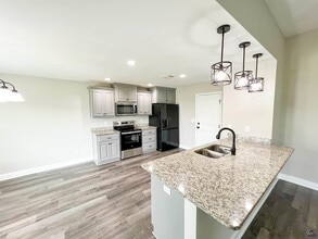 202 Gunnison Way in Kathleen, GA - Building Photo - Building Photo
