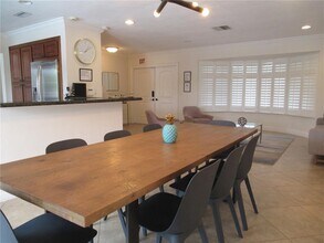 1118 N 46th Ave in Hollywood, FL - Foto de edificio - Building Photo