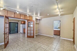 1687 Burgundy Rd in Encinitas, CA - Building Photo