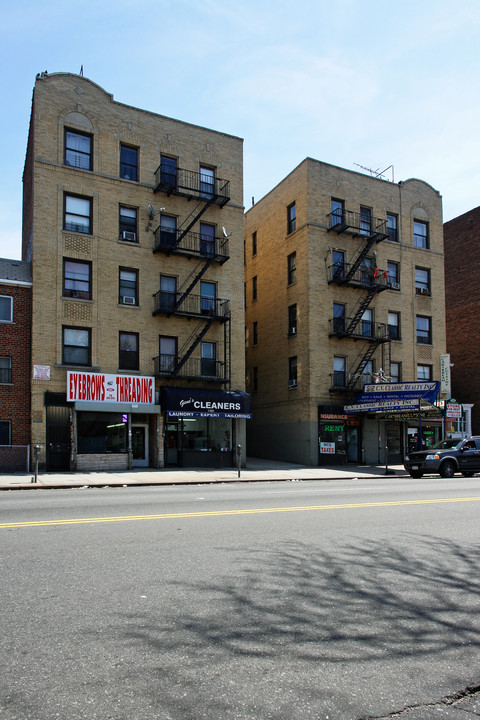 1380-1384 White Plains Rd in Bronx, NY - Foto de edificio