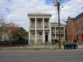 1839 Carondelet St in New Orleans, LA - Foto de edificio - Building Photo