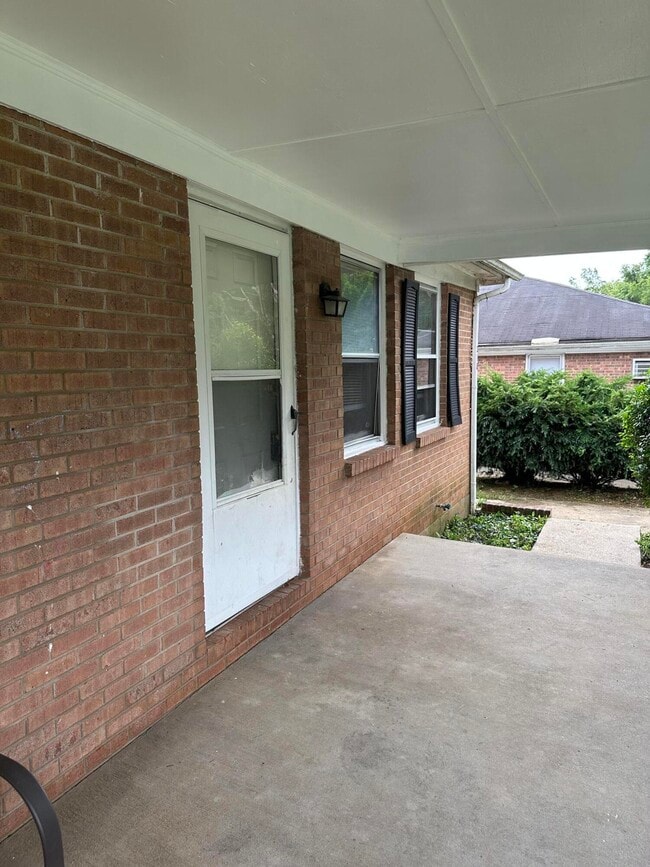 property at 318 Garden Park Dr