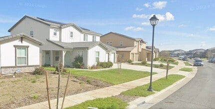 1672 Thistle Ln, Unit Main House in Los Banos, CA - Building Photo - Building Photo