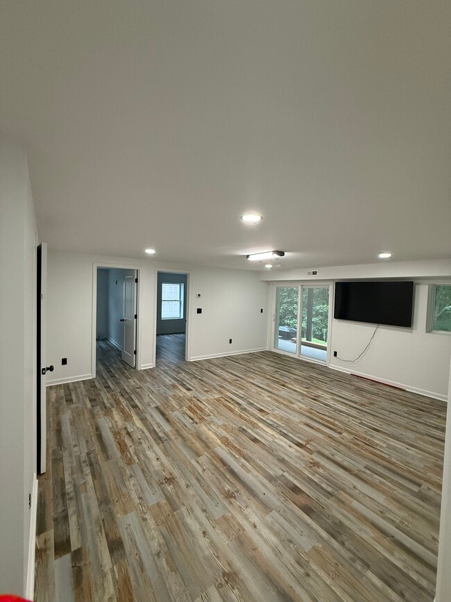 242 Oakdale Ave in Clayton, NC - Building Photo - Building Photo