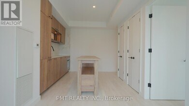 505-505 Richmond St W in Toronto, ON - Building Photo - Building Photo
