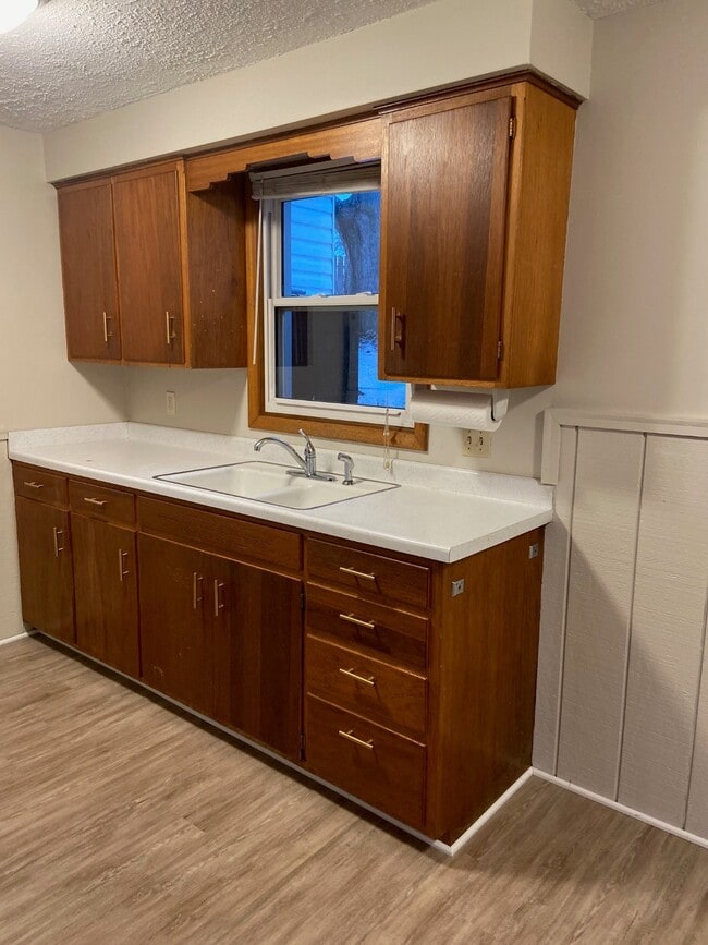 821 1st Ave NW, Unit B in Byron, MN - Building Photo - Building Photo