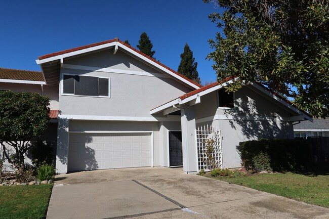 1 Manteca Ct