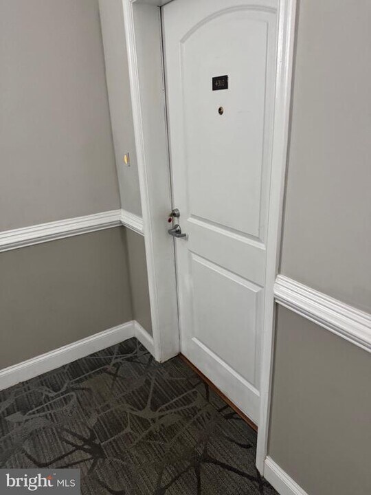 4310 Lydia Hollow Dr in Chester Heights, PA - Building Photo