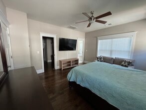 1011 Everett Pl in Charlotte, NC - Building Photo - Building Photo