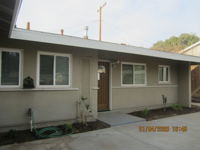 3077 Wendell Way in Riverside, CA - Building Photo - Building Photo