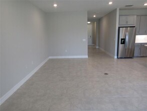 729 Ibiza Lp in Venice, FL - Building Photo - Building Photo