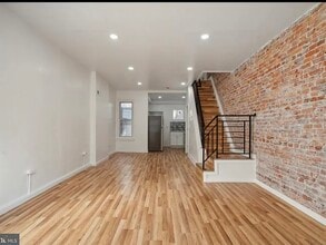 2317 S Beulah St in Philadelphia, PA - Foto de edificio - Building Photo