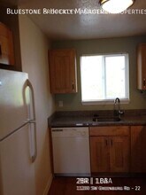11200 SW Greenburg Rd in Tigard, OR - Building Photo - Building Photo