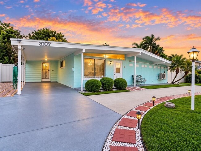 3107 Bayshore Gardens Pkwy