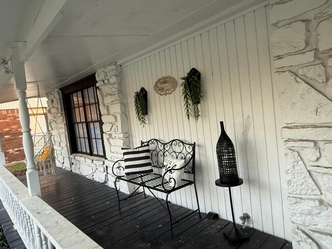 1408 N Juniper Ave in Broken Arrow, OK - Foto de edificio - Building Photo