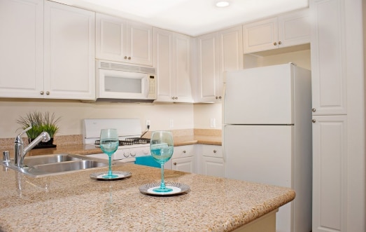 2257 Watermarke Pl in Irvine, CA - Foto de edificio - Building Photo